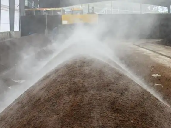 有机肥除臭剂可以解决堆肥臭气造成的生态负担